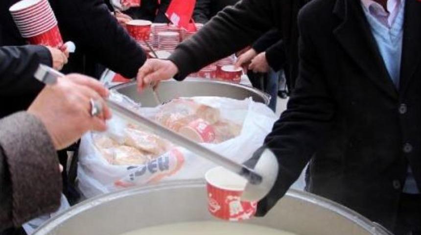 Bolulu Şehit Sayısı Kadar Buğday &Ccedil;orbası Dağıttılar