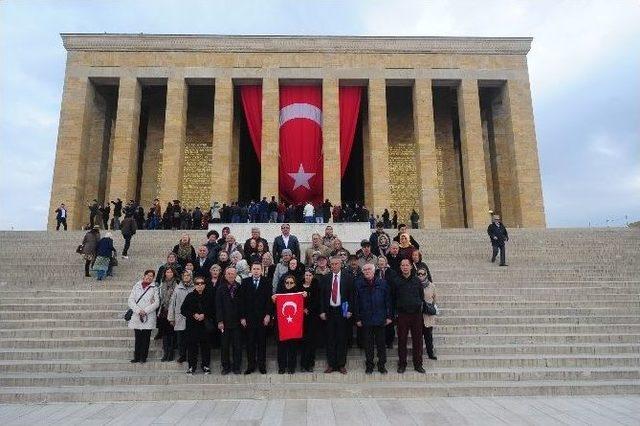 Yaşlılardan Anıtkabir Ziyareti