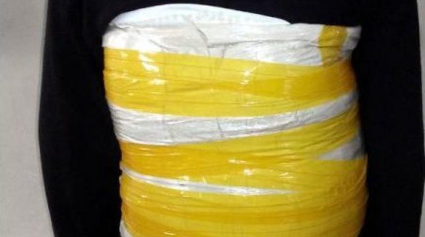 Korseye Sakladığı 3 Kilo Esrarla U&ccedil;ağa Binerken Yakalandı