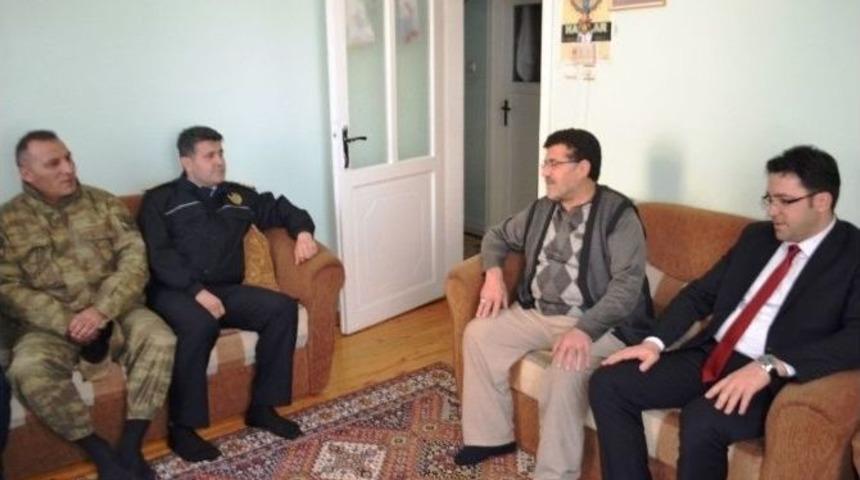 Aziziye’de Şehit Ailelerine Ziyaret