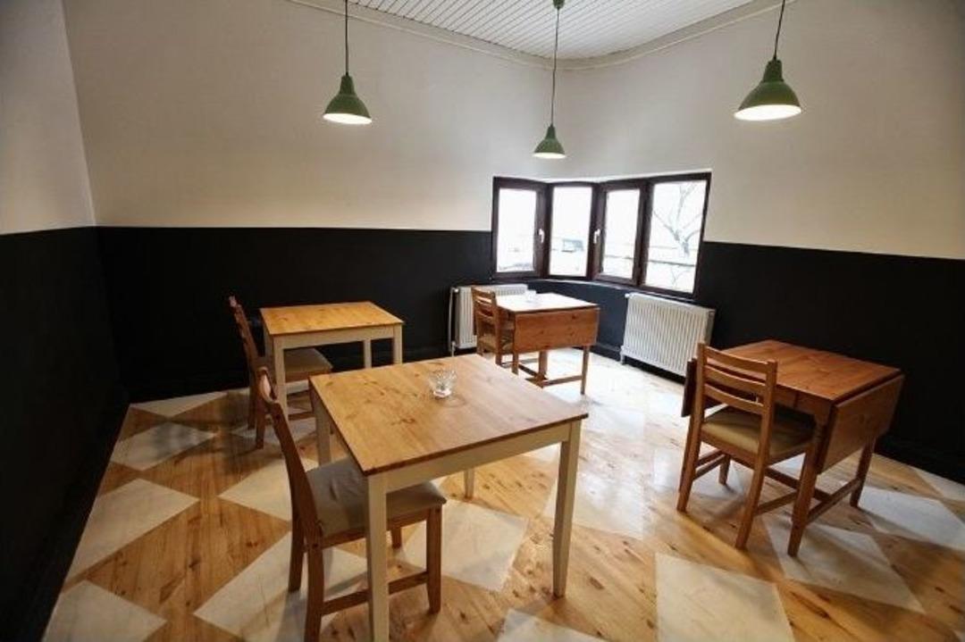 K&uuml;t&uuml;phane Ve Kitap Kafe A&ccedil;ılıyor