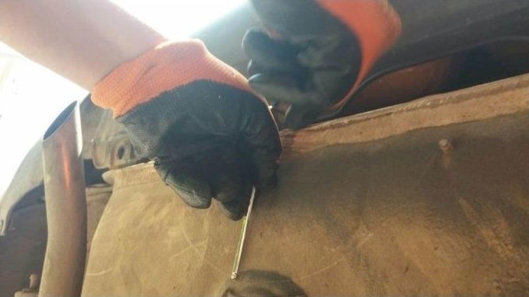 S&ouml;zleşmeli &Ouml;ğretmenin Aracından 13 Kilo Esrar &Ccedil;ıktı