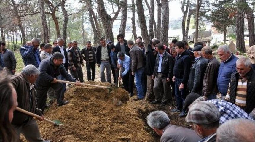 Cezaevinde &Ouml;len Mahkum 2. Kez Defnedildi