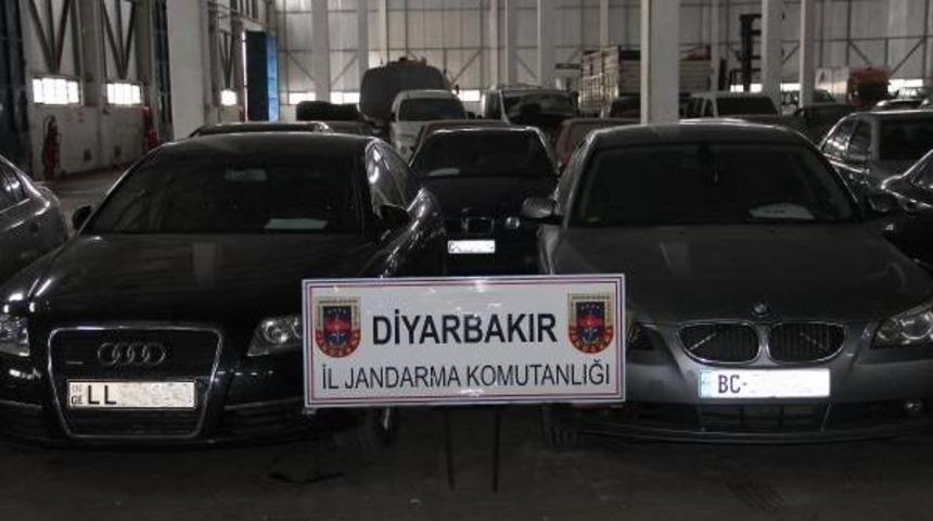 Diyarbakır'da Yasadışı Yollarla &Uuml;lkeye Sokulan 8 L&uuml;ks Ara&ccedil; Ele Ge&ccedil;irildi