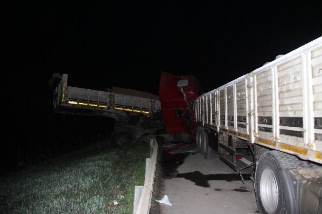 Tem Otoyolu&rsquo;nda Kimyasal Madde Paniği