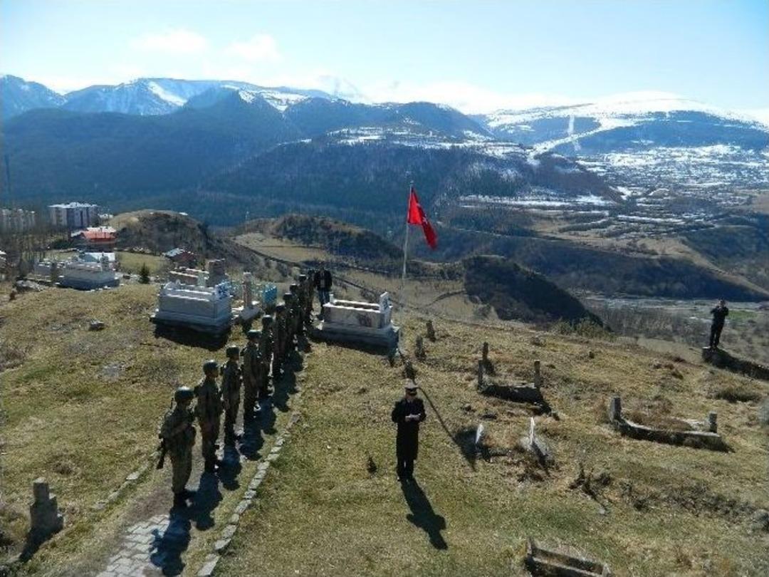 &Ccedil;anakkale Şehitleri Posof&rsquo;ta Dua Ve G&ouml;zyaşlarıyla Anıldı