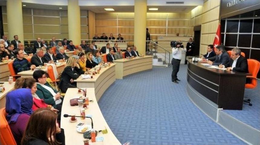 Başkan T&uuml;t&uuml;nc&uuml; Partililerle İstişare Toplantısı Yaptı