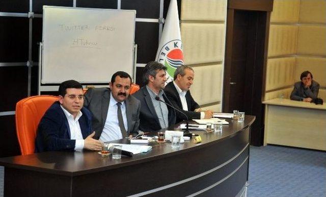 Başkan T&uuml;t&uuml;nc&uuml; Partililerle İstişare Toplantısı Yaptı 2