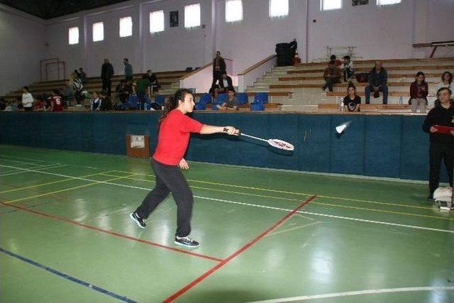 Badminton Altın Raketler Birinciliği