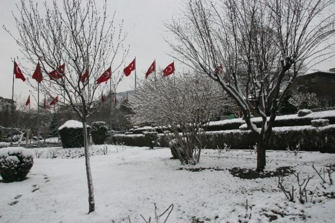 Afyonkarahisar&rsquo;da &ldquo;mart&rdquo; Kapıdan Baktırdı