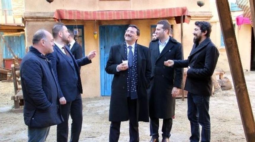 Başkan Ak, Osmanlı&rsquo;nın Dirilişine Konuk Oldu