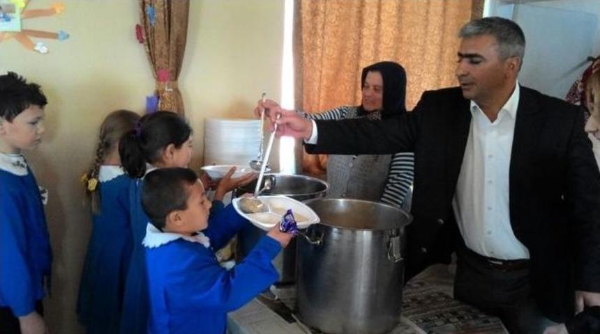 &Ouml;ğrencilere &Ccedil;anakkale Savaşının Men&uuml;s&uuml; İkram Edildi