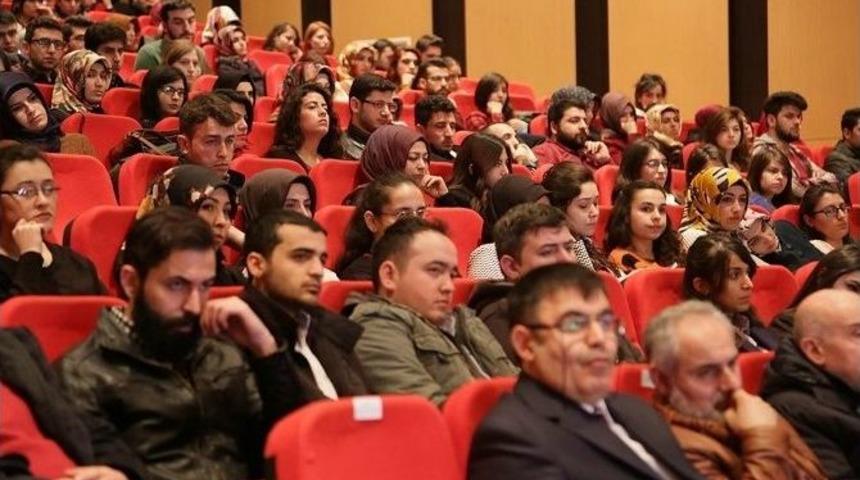 C&uuml;&rsquo;de &lsquo;&ccedil;anakkale Ruhu&rsquo; Adlı Konferans D&uuml;zenlendi