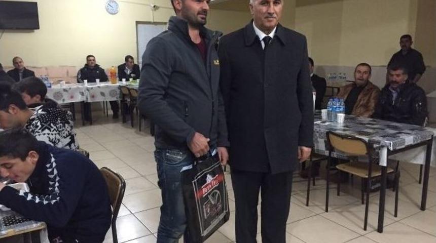 Yedisu&rsquo;da Gazi Ve Şehit Yakınlarına Yemek Verildi