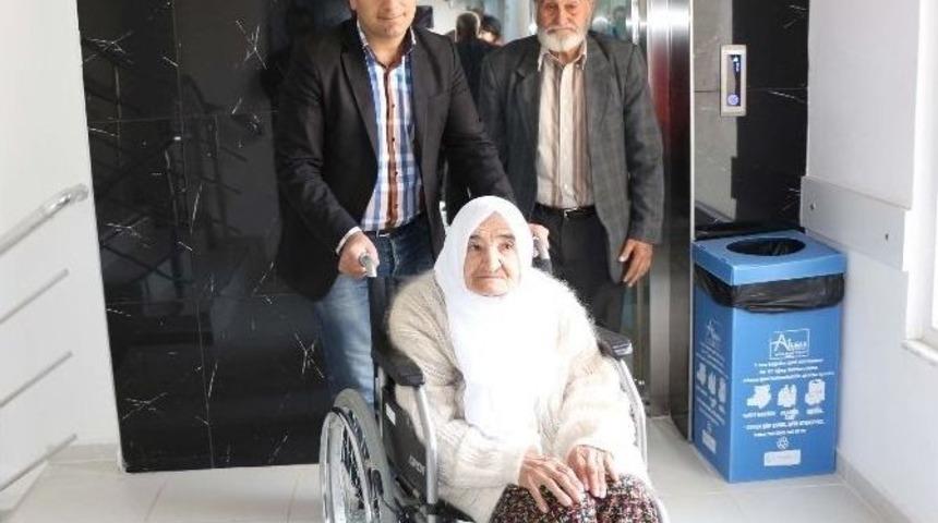 85 Yaşındaki Şefika Nine&rsquo;ye Belediyeden Şefkat Eli
