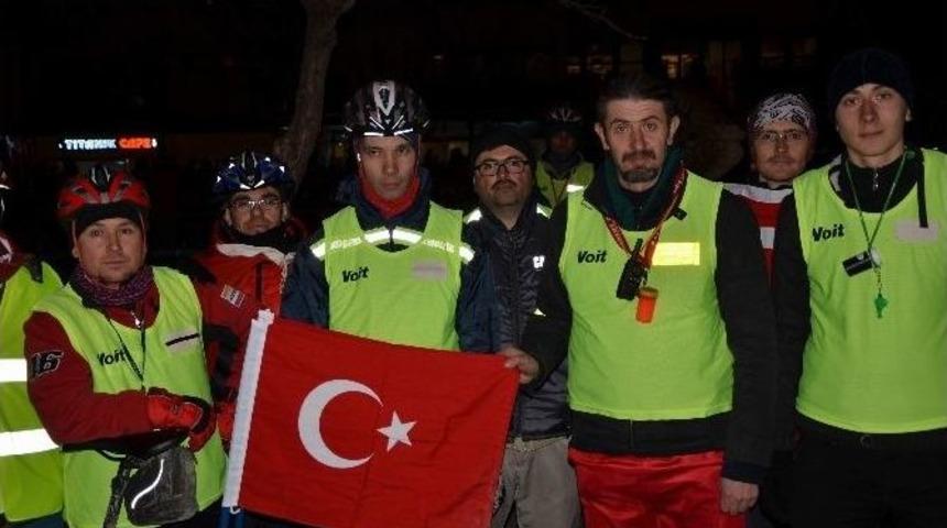 Bisiklet D&uuml;nyası Grubu &Ccedil;anakkale Şehitleri İ&ccedil;in Pedal &Ccedil;evirdi