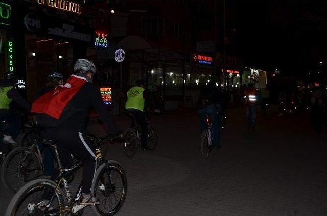 Bisiklet Dünyası Grubu Çanakkale Şehitleri İçin Pedal Çevirdi