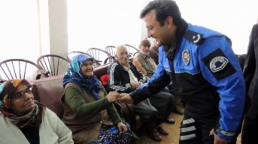 Tdp Şube Müdürlüğünden, Huzurevine Ziyaret