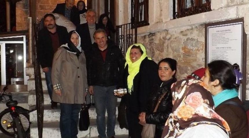 Bodrum Ak Parti İl&ccedil;e Teşkilatı &Ccedil;anakkale Şehitleri İ&ccedil;in Lokma Dağıtıp Mevlit Okuttu