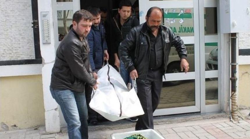 Denizli&rsquo;de Gen&ccedil; Sağlık&ccedil;ı İğne İle İntihar Etti