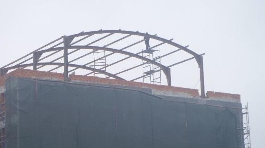 İnşaat İş&ccedil;ilerinin Tedbirsiz &Ccedil;alışması Y&uuml;rekleri Ağza Getiriyor