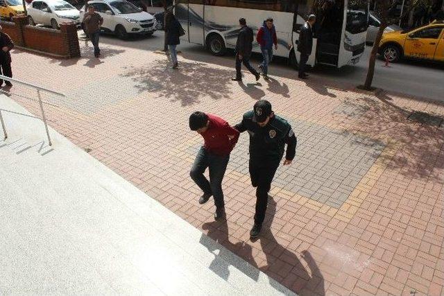 Kocaeli’de Uyuşturucu Operasyonu: 21 Gözaltı