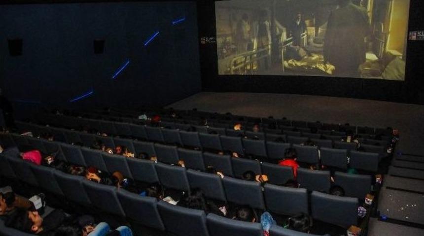 Şehitkamilli 5 Bin Öğrenci “son Mektup” Filmini İzledi