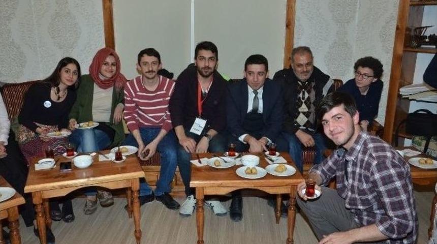 Polat, Barış G&ouml;n&uuml;ll&uuml;leriyle Bir Araya Geldi