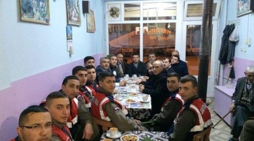 Şehit Asker Babası Oğlu İ&ccedil;in Mevlit Okuttu