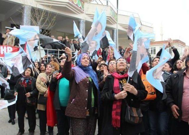 Kılıçdaroğlu, Elazığ'da Şeyh Ali Septi'nin Türbesini Ziyaret Edip, Halktan Destek Istedi (2)