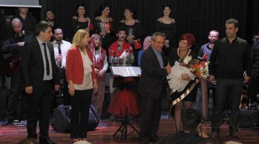 Pa&uuml;&rsquo;de &Ccedil;anakkale Konseri D&uuml;zenlendi