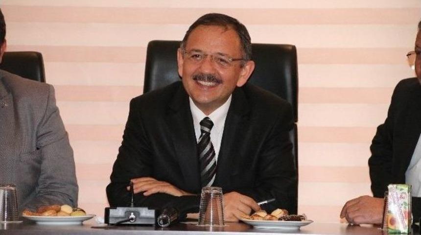 Kayseri B&uuml;y&uuml;kşehir Belediye Başkanı Mehmet &Ouml;zhaseki: