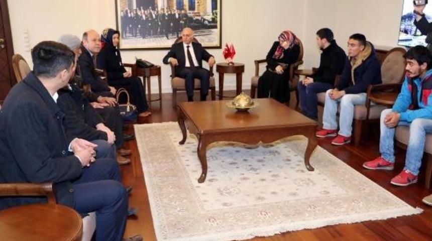 Hayırsever Işadamı, Şehit Ailelerine 2 Daire Bağışladı