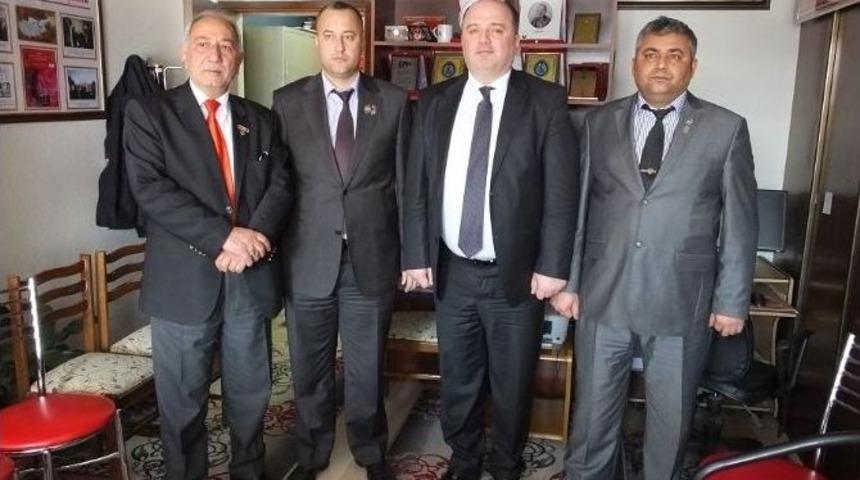 Aday Adayı Sara&ccedil; Ziyaretlerini S&uuml;rd&uuml;r&uuml;yor