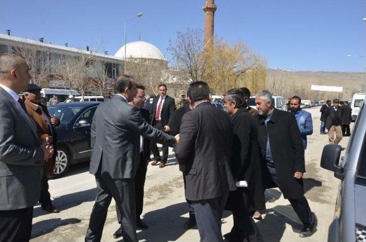 Vali Taşyapan’dan Nehir’in Ailesine Taziye Ziyareti G3