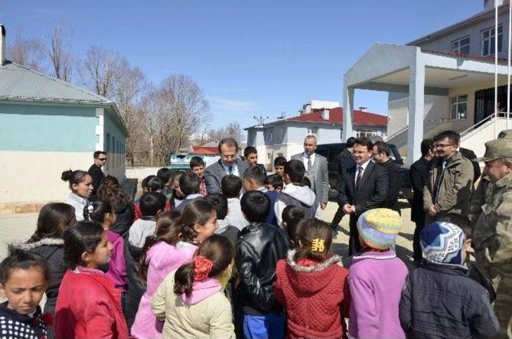 Vali Taşyapan’dan Nehir’in Ailesine Taziye Ziyareti G4