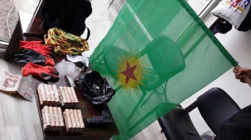 Diyarbakır'da El Yapımı Bomba Ve Molotoflar Ele Ge&ccedil;irildi