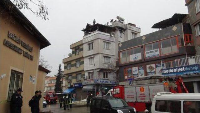 Evi Terk Eden Eşinin Dönmesi Için Intihar Girişiminde Bulundu