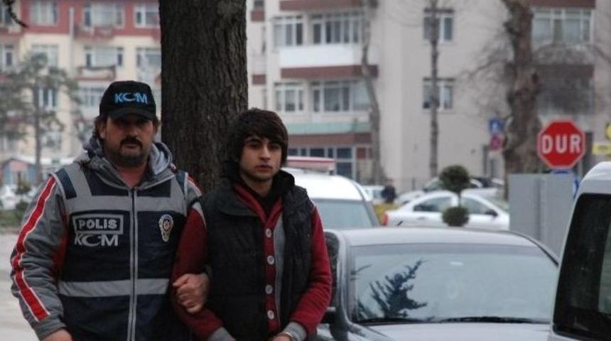 Yolcu Otob&uuml;s&uuml;nde Sentetik Uyuşturucu Ele Ge&ccedil;irildi