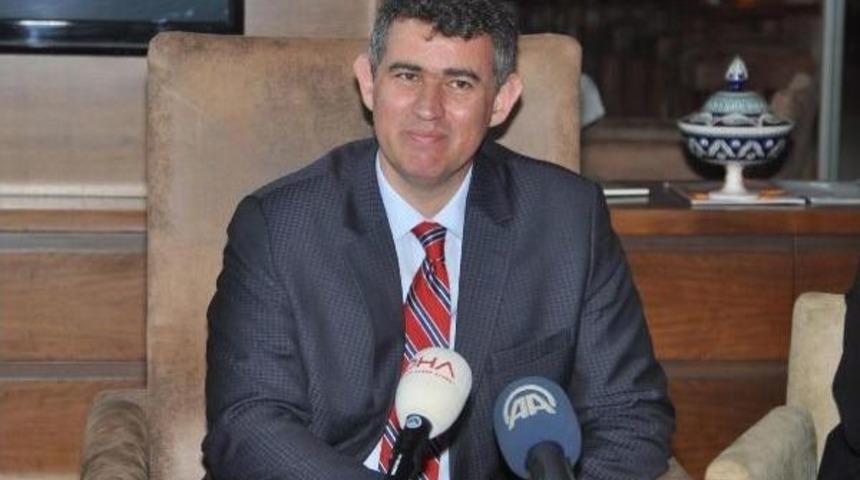 Feyzioğlu: Erdoğan'ın Talebi Meşrutiyet &Ouml;ncesi Padişahlıktır