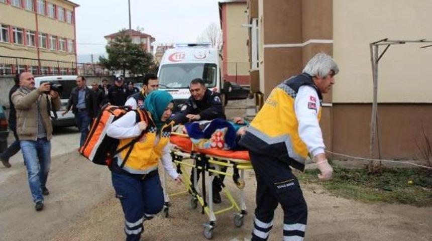 Sobadan Zehirlenen Anne Ve 2 &Ccedil;ocuğunu Komşuları Kurtardı