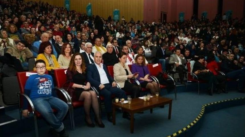 &lsquo;barışın &Ouml;yk&uuml;s&uuml;&rsquo; Nil&uuml;fer&rsquo;de Sahnelendi