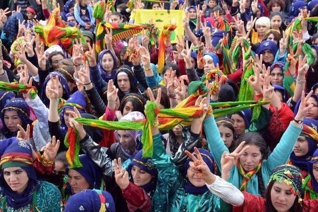 Siverek&rsquo;te Nevroz Kutlamaları Başladı 2