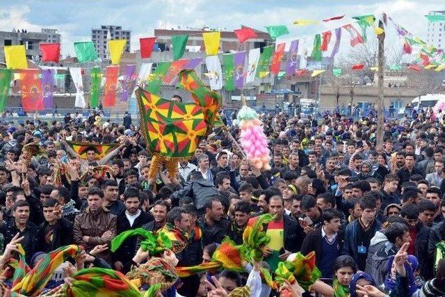 Siverek&rsquo;te Nevroz Kutlamaları Başladı 3