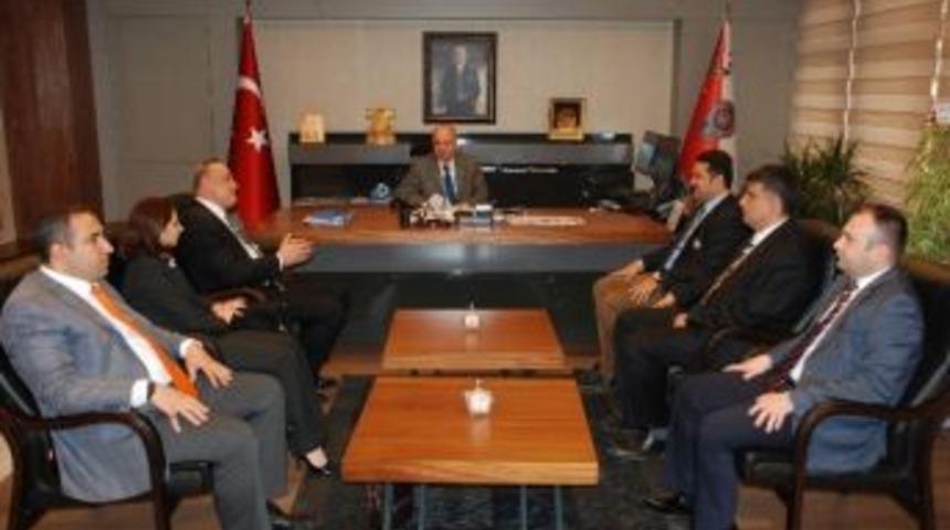 İnşaat M&uuml;hendisleri, Emniyet M&uuml;d&uuml;r&uuml; Erhan G&uuml;lveren&rsquo;i Ziyaret Etti.