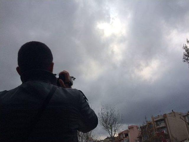 Çanakkalelilerin Güneş Tutulmasını Görme Hevesi Yarım Kaldı