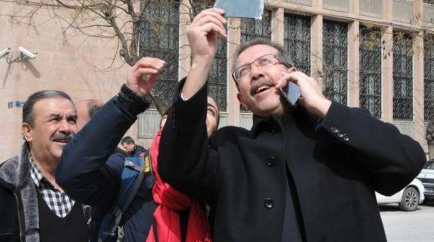 Eskişehir'de G&uuml;neş Tutulması B&ouml;yle Izlendi