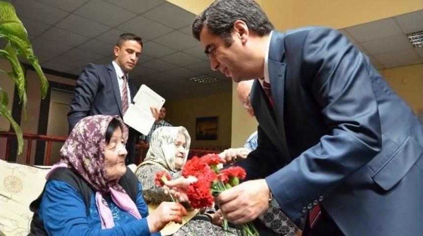 Vali Orhan D&uuml;zg&uuml;n&rsquo;&uuml;n &ldquo;18-24 Mart Yaşlılar Haftası&rdquo; Mesajı