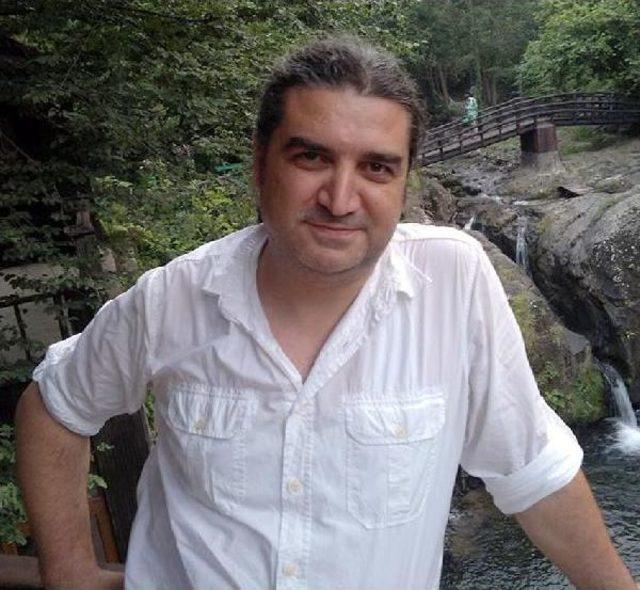 Doktoru Bı&ccedil;aklayıp, Ambulans S&uuml;r&uuml;c&uuml;s&uuml;n&uuml;n De Y&uuml;z&uuml;n&uuml; Isırdı 1