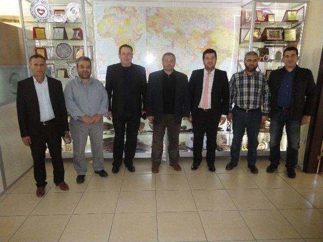 Yılmaz&rsquo;dan Konya Dost Eli Derneği&rsquo;ne Ziyaret 1